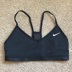 Nike sports bra size small